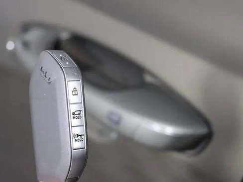 New 2025 Kia Telluride EX image 8