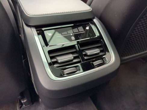 Used 2018 Volvo XC90 T6 Inscription w/ Luxury Package image 39