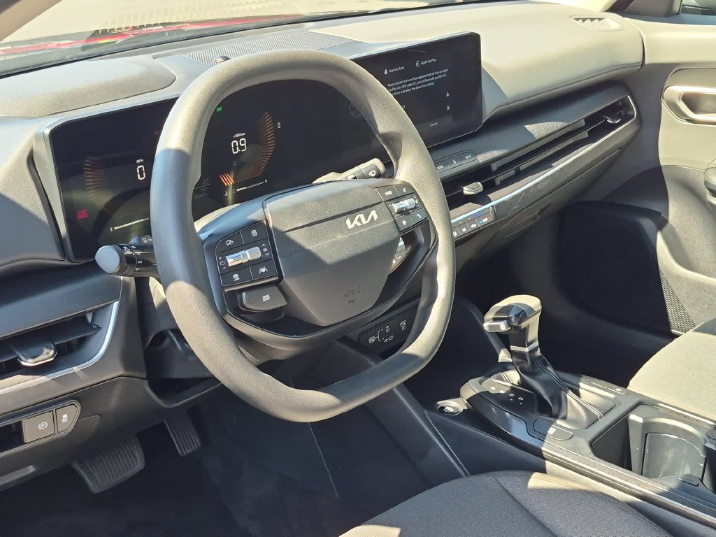 Used 2025 Kia K4 FWD image 12