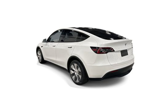 Certified 2023 Tesla Model Y Long Range AWD/4WD image 4