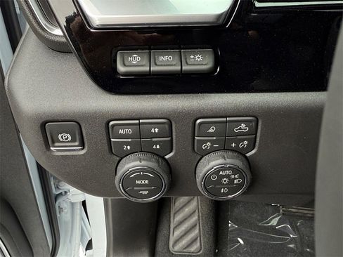 New 2026 Chevrolet Silverado 1500 High Country w/ Technology Package image 12