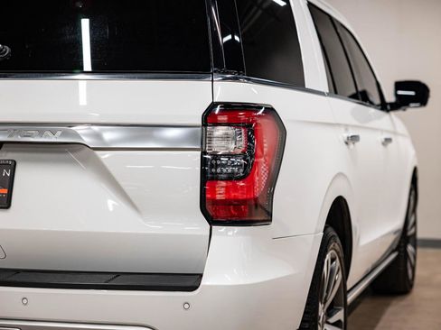 Used 2021 Ford Expedition Platinum image 25
