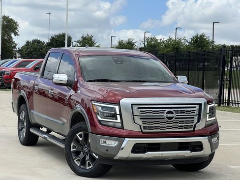 Used 2024 Nissan Titan Platinum Reserve w/ Moonroof Package AWD/4WD image 2