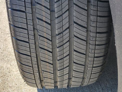 Used 2022 Lexus ES 300h Ultra Luxury image 11