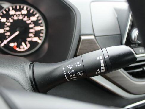 Used 2024 Nissan Altima 2.5 SV image 37