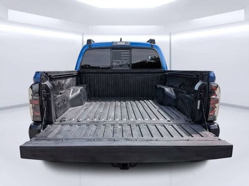 Used 2016 Toyota Tacoma SR5 w/ SR5 Appearance Package (SN) AWD/4WD image 15