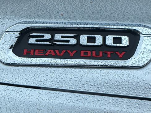 Used 2026 RAM 2500 Laramie AWD/4WD image 9