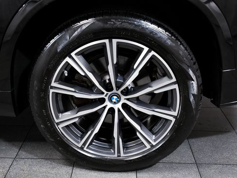 Used 2023 BMW X5 xDrive45e w/ M Sport Package image 8