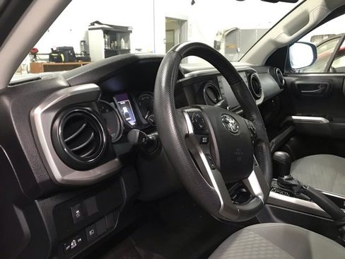 Used 2021 Toyota Tacoma SR5 image 11