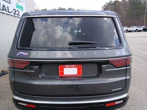 Used 2024 Jeep Wagoneer Series III image 5