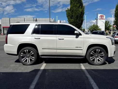 Used 2017 GMC Yukon Denali AWD/4WD image 5