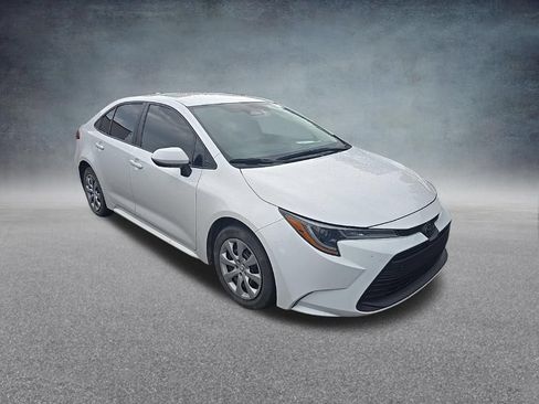 Used 2024 Toyota Corolla LE FWD image 9