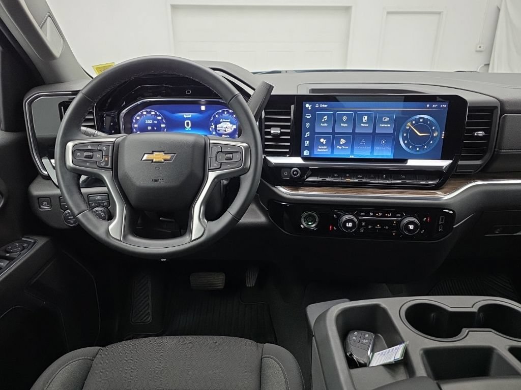 Used 2023 Chevrolet Silverado 1500 LT AWD/4WD image 17