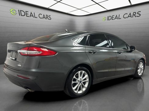 Used 2020 Ford Fusion SE FWD image 5