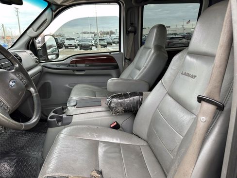 Used 2006 Ford F350 XLT image 16
