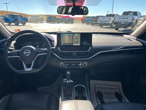 Used 2023 Nissan Altima 2.0 SR image 14