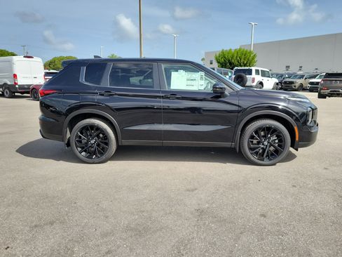 New 2026 Nissan Rogue SL AWD/4WD image 2