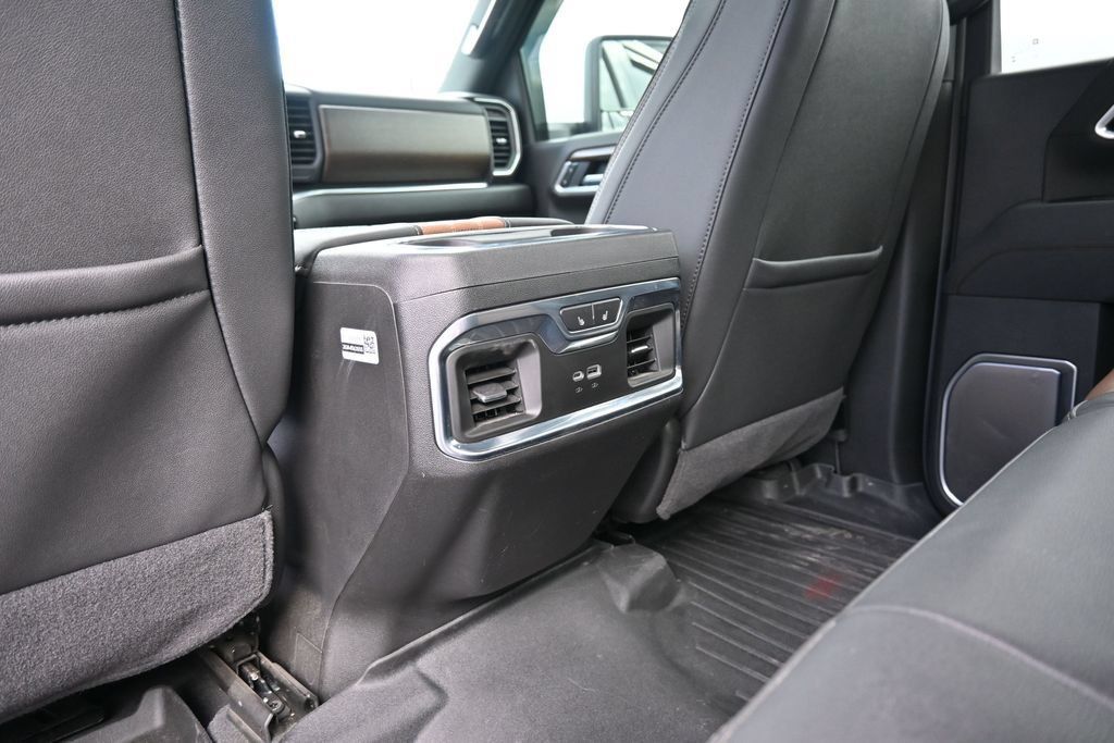 Used 2026 Chevrolet Silverado 3500 High Country w/ High Country Premium Package AWD/4WD image 27