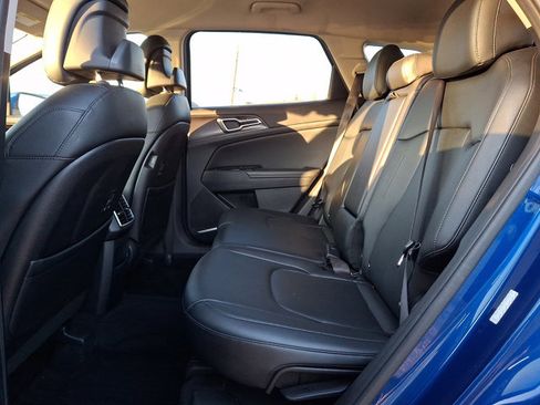 Used 2023 Kia Sportage EX image 10