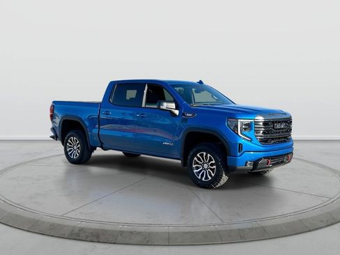 Used 2023 GMC Sierra 1500 AT4 w/ AT4 Preferred Package AWD/4WD image 2