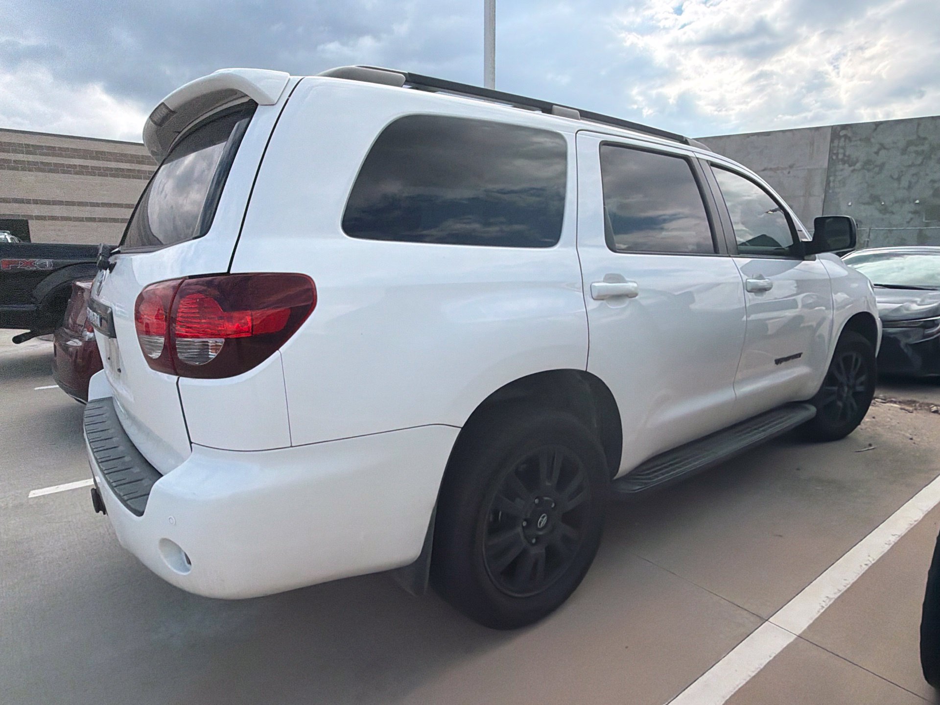 Used 2019 Toyota Sequoia TRD Sport w/ TRD Sport Premium Package RWD image 3