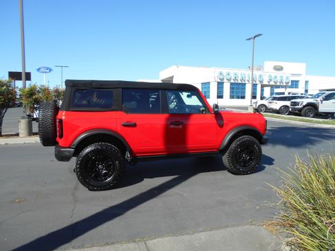 Used 2022 Ford Bronco 4-Door AWD/4WD image 6
