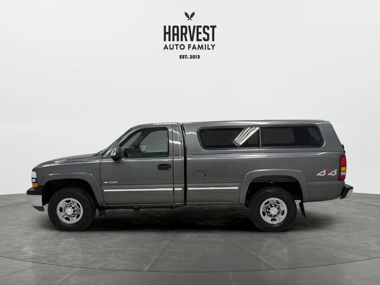 Used 1999 Chevrolet Silverado 2500 LS w/ Firm Ride Suspension Pkg AWD/4WD image 2