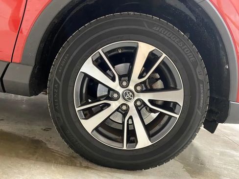 Used 2016 Toyota RAV4 XLE image 40