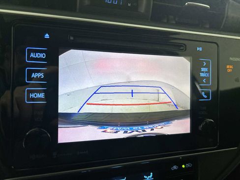 Used 2017 Toyota Corolla SE image 23