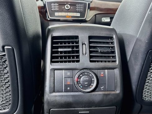 Used 2018 Mercedes-Benz GLS 450 4MATIC image 32