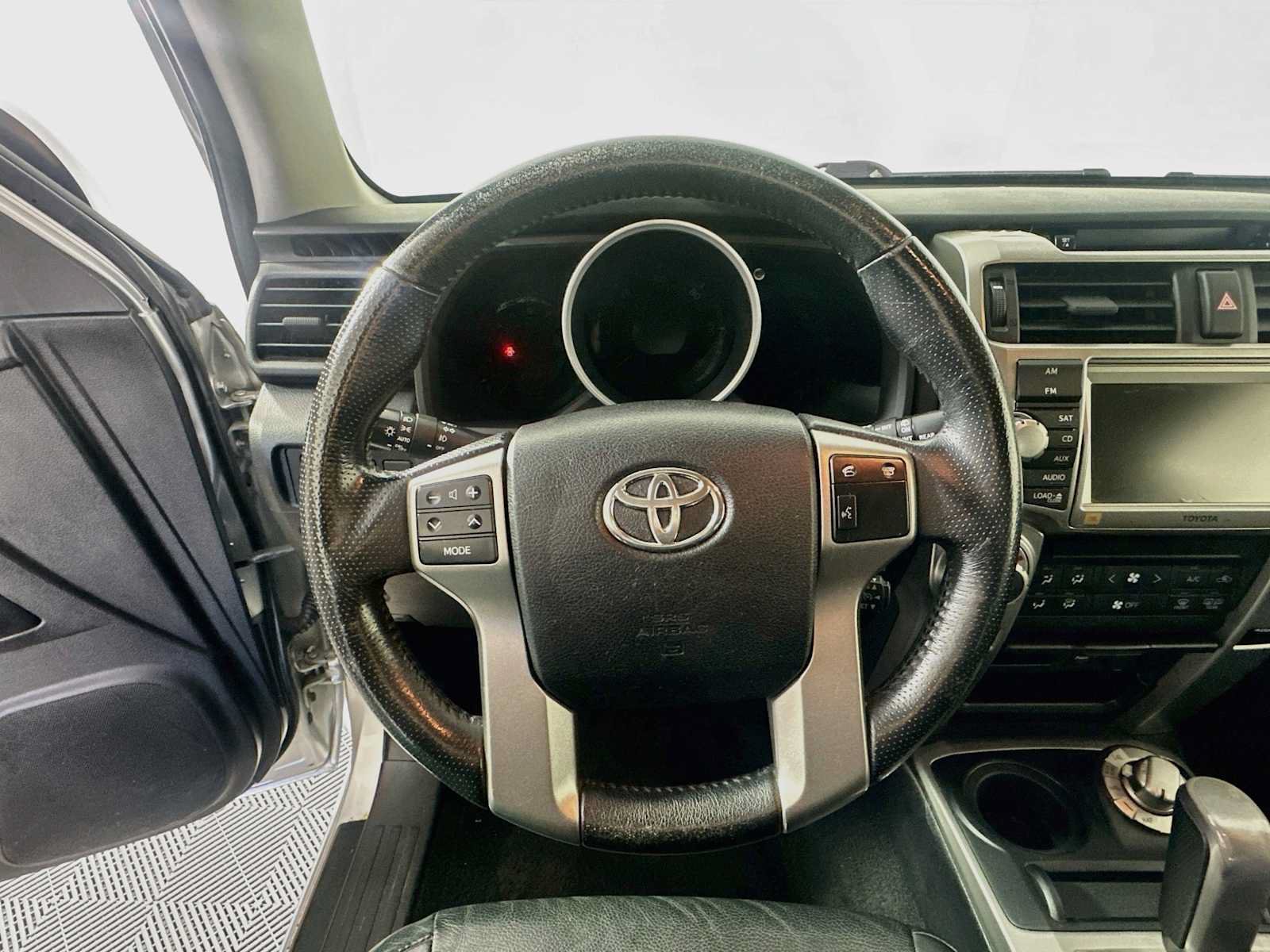 Used 2013 Toyota 4Runner Limited AWD/4WD image 9