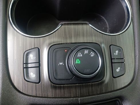 Used 2023 GMC Acadia SLT image 19