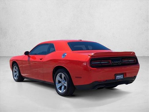 Used 2021 Dodge Challenger SXT RWD image 8