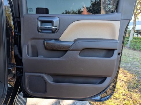 Used 2017 GMC Sierra 2500 Denali w/ Duramax Plus Package image 14