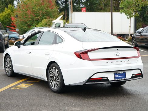 Certified 2022 Hyundai Sonata Limited w/ Cargo Package image 8