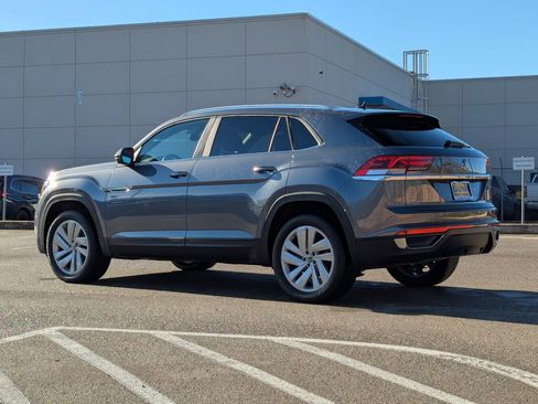 Used 2023 Volkswagen Atlas Cross Sport SE image 5