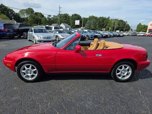 Used 1994 MAZDA MX-5 Miata RWD image 19