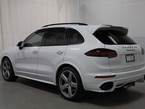 Used 2018 Porsche Cayenne GTS image 2