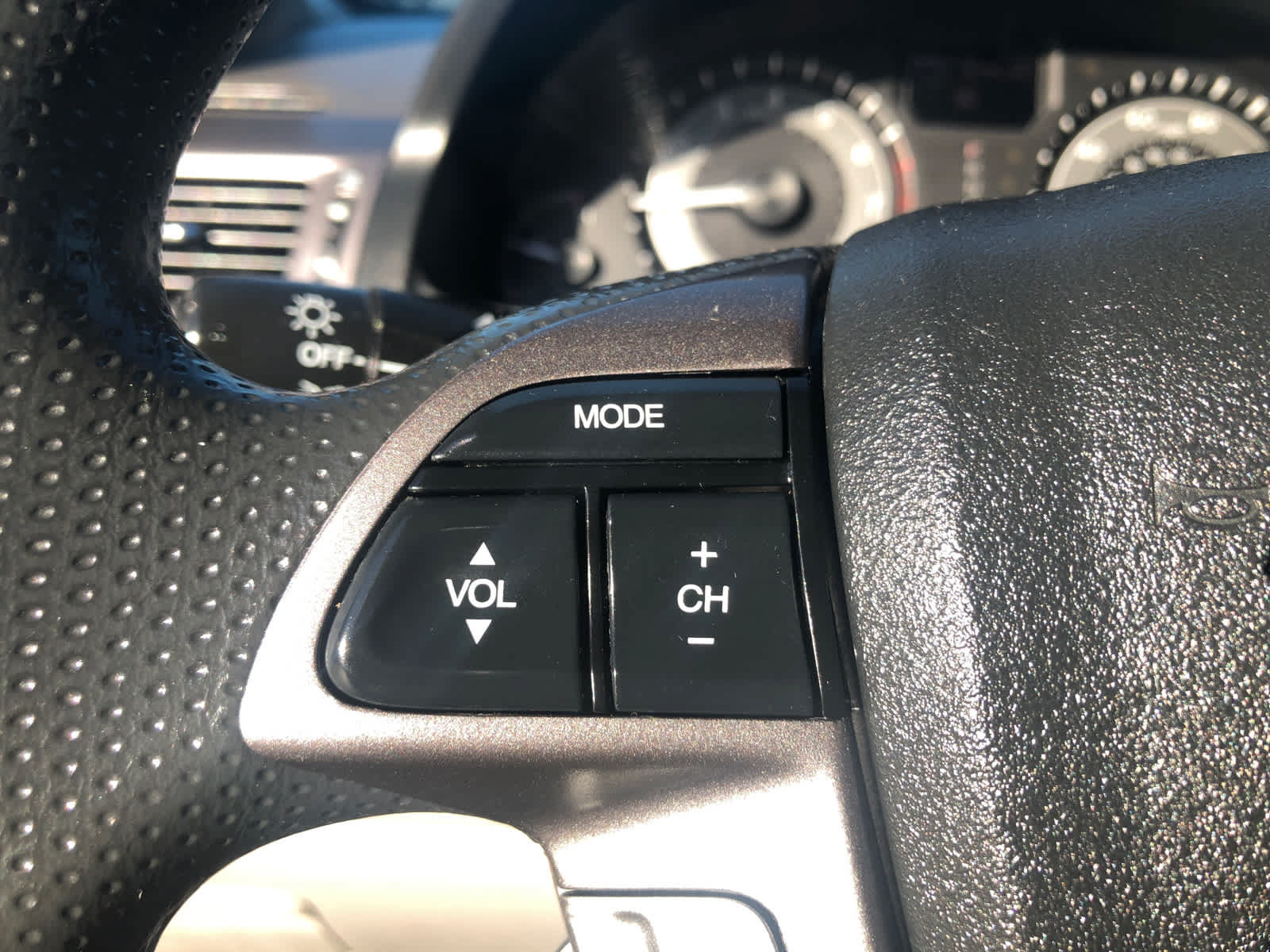 Used 2014 Honda Odyssey EX image 7