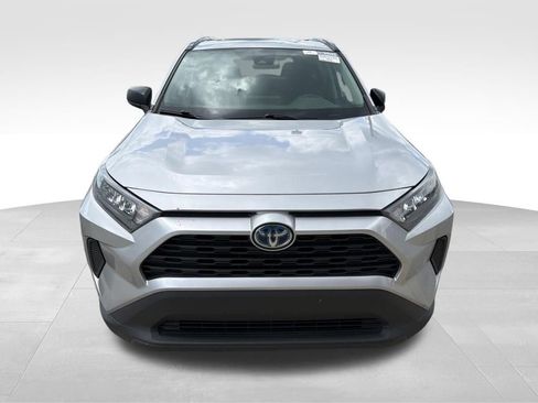 Used 2022 Toyota RAV4 LE AWD/4WD image 3