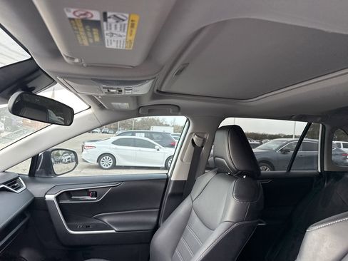 Used 2021 Toyota RAV4 XLE Premium w/ Carpet Mat Package (TMS) image 9