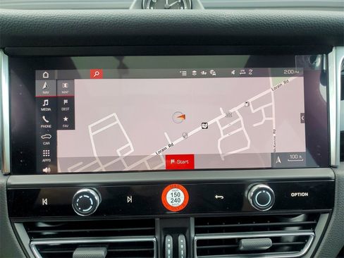 Used 2025 Porsche Macan Turbo image 12