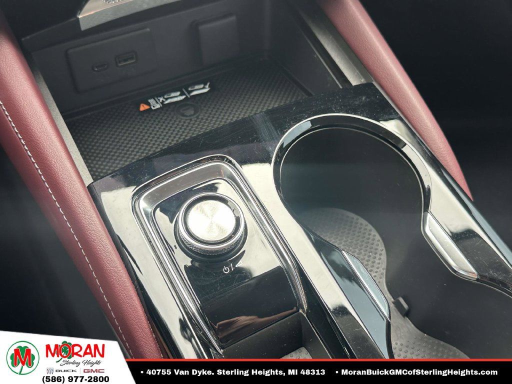 Certified 2025 Buick Envision Sport Touring AWD/4WD image 30