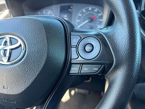 Used 2023 Toyota Corolla LE image 19