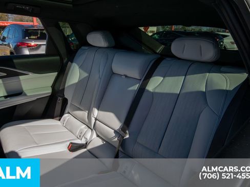 Used 2024 Cadillac Lyriq Sport image 10