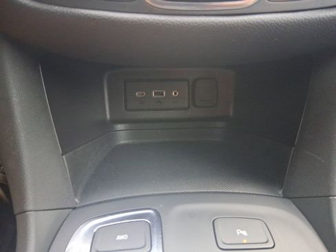 Used 2024 Chevrolet Equinox LT image 25