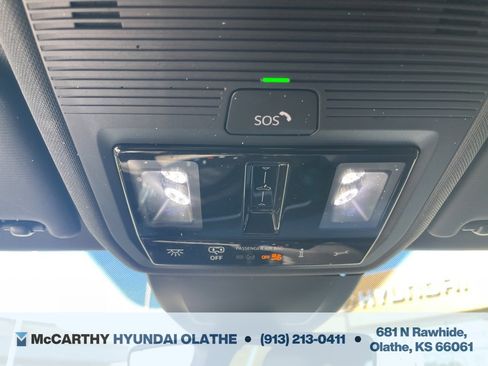 Used 2022 Volkswagen Golf R image 29