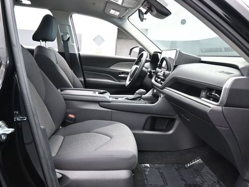 Used 2025 Toyota Grand Highlander FWD image 42