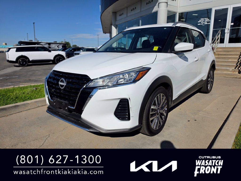 Used 2023 Nissan Kicks SV FWD image 1