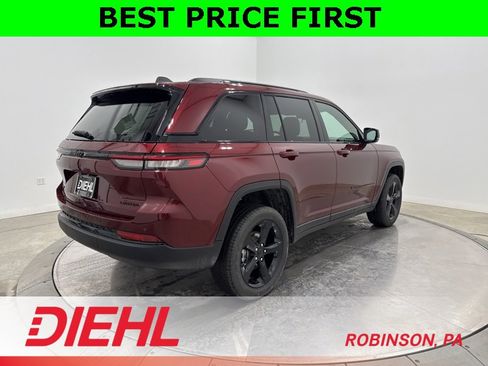 New 2025 Jeep Grand Cherokee Limited w/ Black Appearance Package image 7